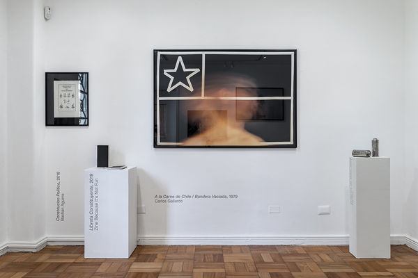 Installation view of El Mundo Al Instante N°1 at Isabel Croxatto Galería, January 2020. Credit: Sebastián González, courtesy of Isabel Croxatto Galería.