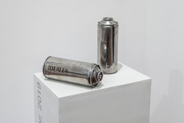 Installation view of El Mundo Al Instante N°1 at Isabel Croxatto Galería, January 2020. Credit: Sebastián González, courtesy of Isabel Croxatto Galería.