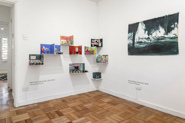 Installation view of El Mundo Al Instante N°1 at Isabel Croxatto Galería, January 2020. Credit: Sebastián González, courtesy of Isabel Croxatto Galería.