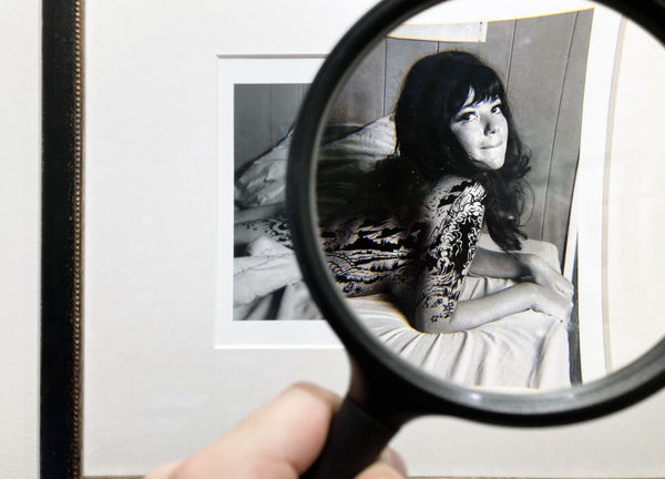 Installation view of the exhibition Sweeter than Roses by Víctor Castillo, presented by Isabel Croxatto Galería in Santiago, 2021. Credit: Nicolás de Sarmiento. Courtesy of Isabel Croxatto Galería. Artwork: Sweeter than Roses 4, Shawn Devereaux.