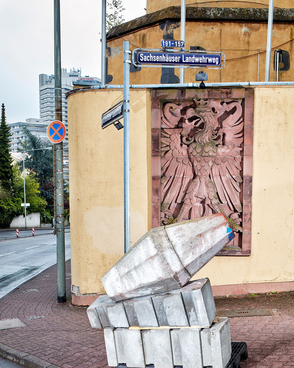 Jan De Cock Exhibition, Everything For You Frankfurt am Main, Sculpture Occupy Main Street