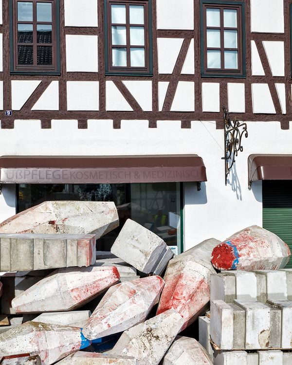 Jan De Cock Exhibition, Everything For You Frankfurt am Main, Sculpture Occupy Main Street