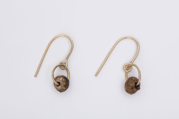 Francis Upritchard , Brown Earrings, 2020