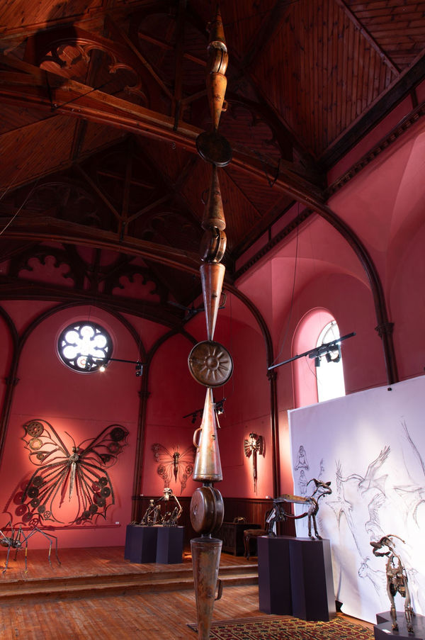 Infinity Column In Gallery