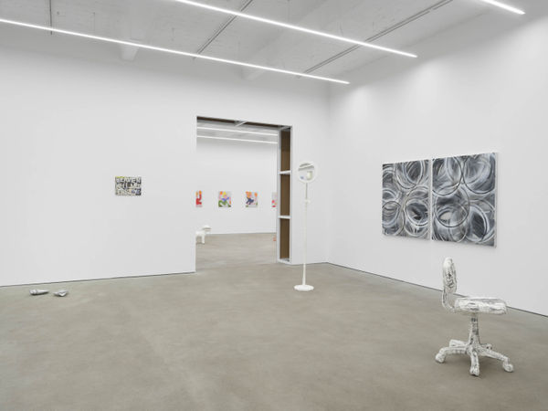 Play The Red Line, exhibition view, Kraupa-Tuskany Zeidler, Berlin, 2025