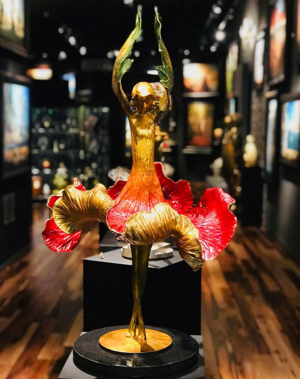 "HIBISCUS DANCER" BY VLADIMIR KUSH