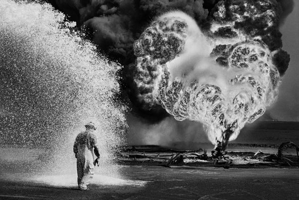 Sebastião Salgado, Untitled, Kuwait, 1991