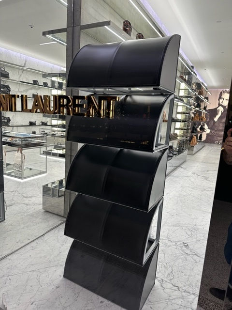 Sculpture install BAL HARBOUR