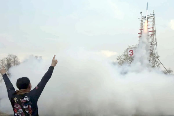 Claire Healy & Sean Cordeiro, Psychopomp production still. Photo: Supplied