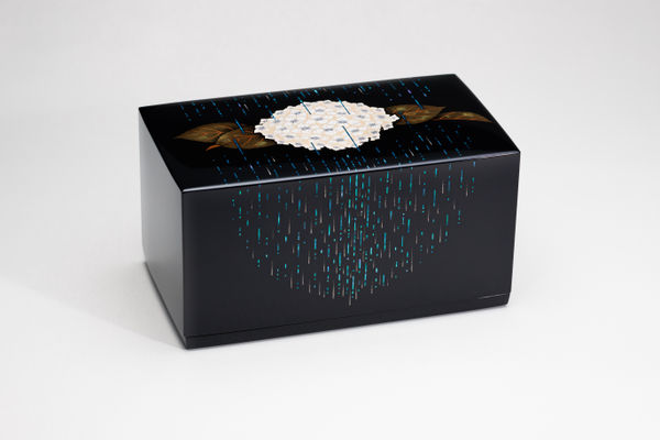 Sakamoto Yasunori, Box with Design with Maki-e "Singing in the Rain” , 2023