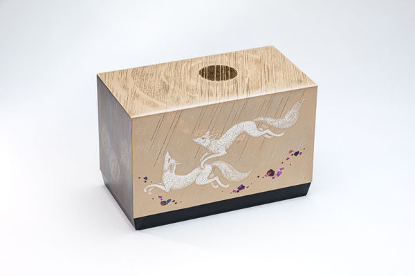 Okado Yuji, Box in Design with Maki-e “Sobae (Sunshower)” , 2004