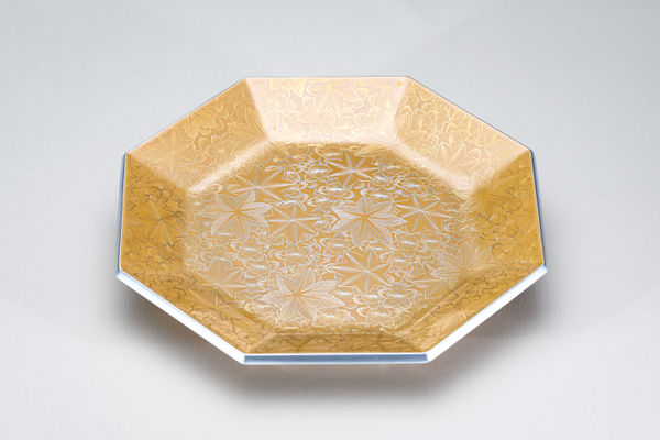 Mizushiri Seiho, Octagon Plate in Design with Chinkin “Cloud-and-Brocade Pattern” , 2020