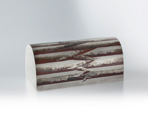 Box "Zansho" (Lingering Light), 2015 Silver, copper and shibuichi h. 4 1/4 x w. 8 1/2 x d. 4 1/4 in (10.5 x 21.5 x 10.5 cm)