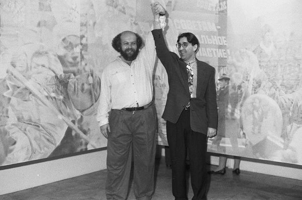 Семен Файбисович, «Последняя демонстрация» Семен Файбисович и Владимир Овчаренко на открытии выставки 1992