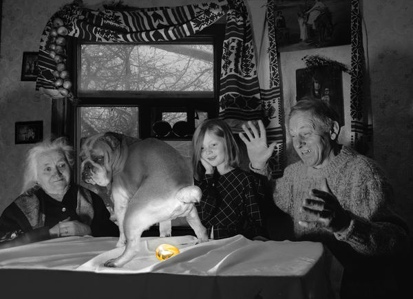 Олег Кулик | Oleg Kulik Курочка, из серии «Русское» | Hen, from the series Russian, 1999