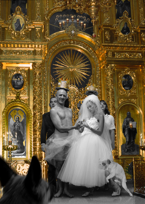 Олег Кулик | Oleg Kulik Брак, из серии «Русское» | Marriage, from the series Russian, 1999