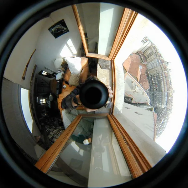 Luc Courchesne, 00/12/21 (Marseille), still photograph from the Panoscopic Journal, 2000-2002, archival digital print and rotational device mounted under glass, 25 cm diam. edition of 6