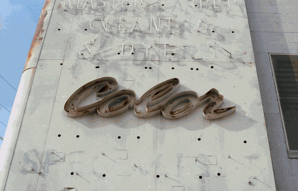 Messages with Pat O'Neill