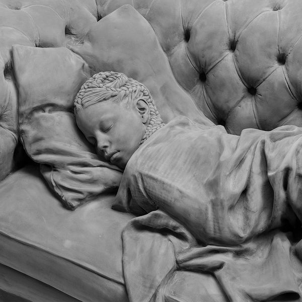HANS OP DE BEECK, SLEEPING GIRL PILEVNELI | DOLAPDERE