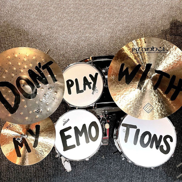 ESRA GÜLMEN, DON'T PLAY WITH MY EMOTIONS PILEVNELI | DOLAPDERE