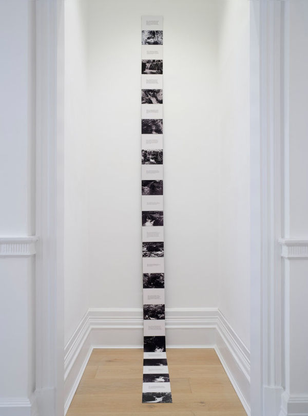 Marie YATES 1940 - Waterfall Working Islawr-dref, North Wales. 19th and 20th October 1975, 1975 28 black and white interconnected images and texts 344 x 12 cm Unique (MAY048)