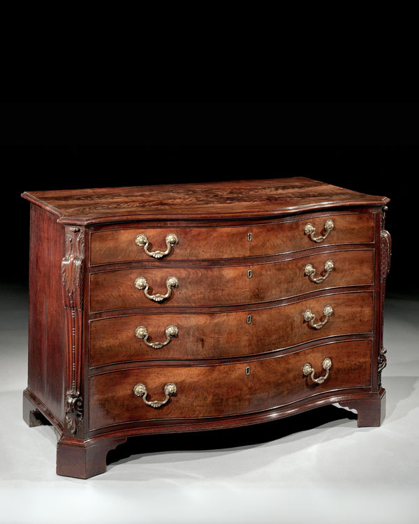 A MAHOGANY SERPENTINE COMMODE, English, circa 1760