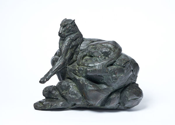 Dylan Lewis , Leopard Lying on Rocks II maquette
