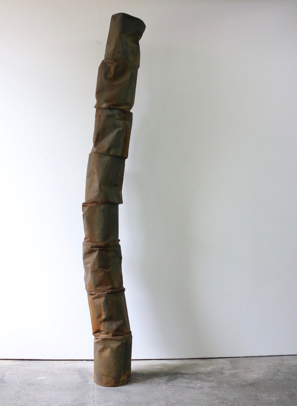 JOHAN DE WIT - UNTITLED - 2019 - PAPER, RESINS, ACRYLIC - 300 X 45 X 42 CM