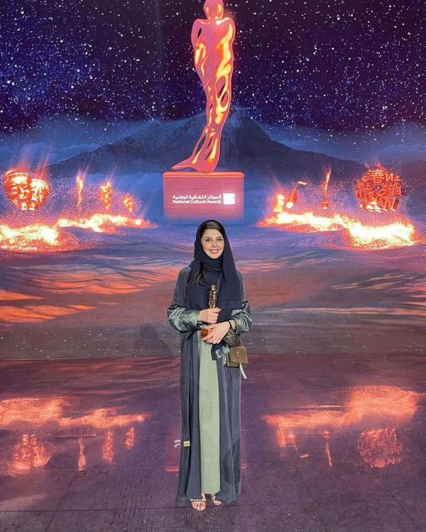 Lulwah Al Homoud wins the Visual Arts Award at the National Cultural Awards in KSA