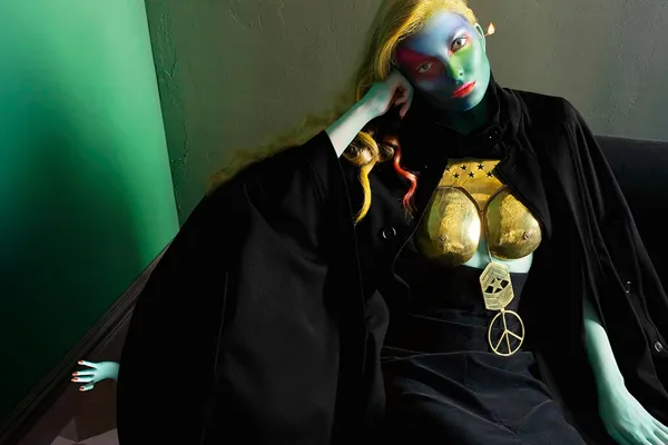 Eniko for Peace - Self Service, 2008 © Inez & Vinoodh