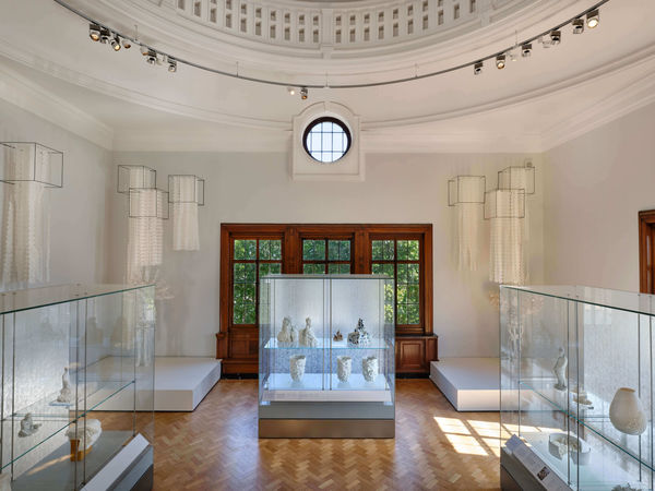 Blanc De Chine A Continuous Conversation Ceramic Gallery V A South Kensington 01 John Maclean