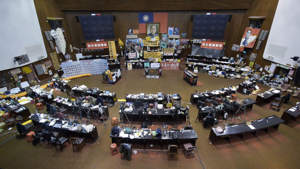 第12屆短波電影節, 袁廣鳴