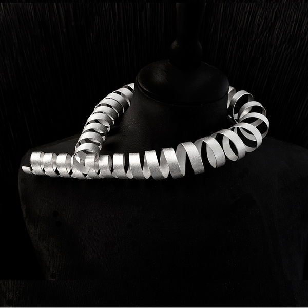 Ute Decker Neck N017 1C Recyclsilver Spiral Photoute Decker 1080