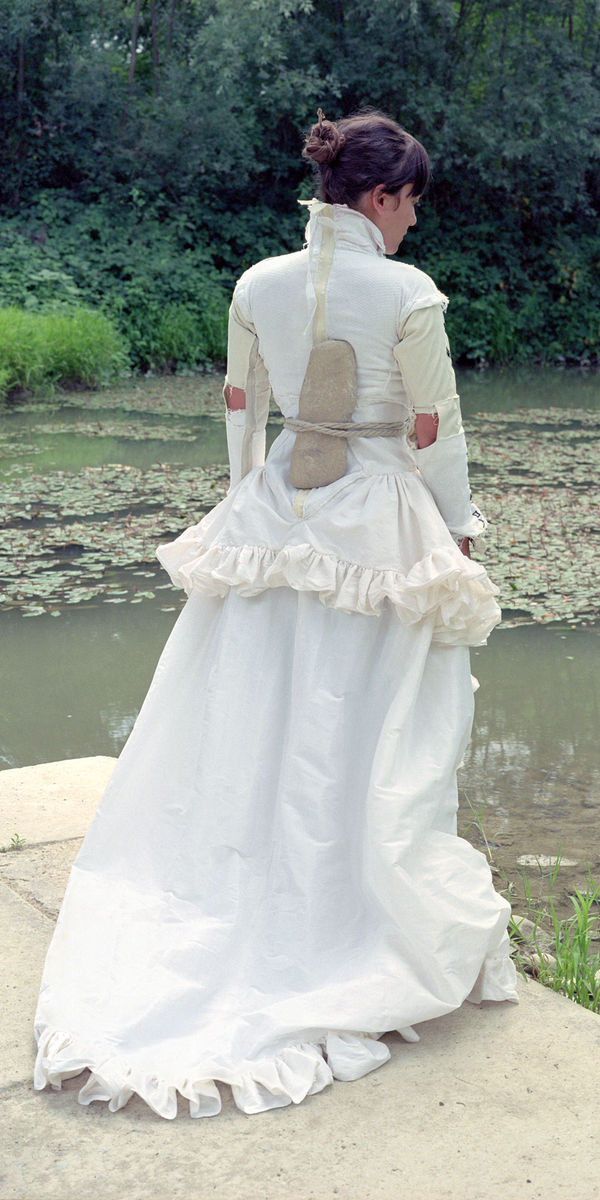 Silvia Camporesi, Leggero-pesante, 2005, Lambda vintage print (print from 2005), from a scan of a 6 × 4.5 negative, mounted on Dibond, painted wooden frame, UV70 museum glass. Edition: 2/4. cm 100 x 50 Courtesy of the artist and z2o Sara Zanin