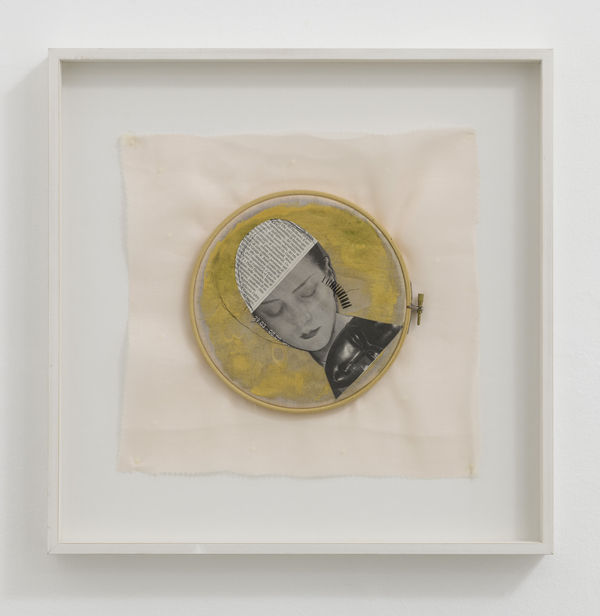 Mariella Bettineschi L'ultimo racconto, 2020 photo, eyelash, circlet, gold, organza cm 32 x 34,5 x 1 ph. Giorgio Benni