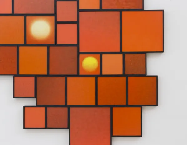 João Castilho Dois Sois, 2017 Pigmento mineral sobre papel de algodão 173 x 173 cm