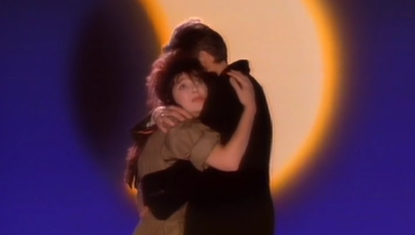 <p>Peter Gabriel</p><p>'Don't Give Up' featuring Kate Bush</p><p>Directed by Godley & Creme</p>