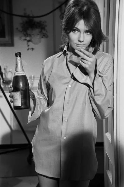 Jacqueline Bisset drinking champagne, 1967