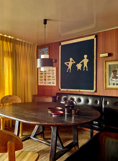 We had the pleasure of working on this cleverly laid out family sized apartment in the much loved Trellick Tower....