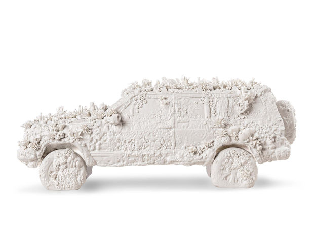L E A N D R O E R L I C H &ldquo;Coral Car I (Seafom)&rdquo;, 2024 porcelana porcelain...