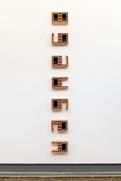 H &Eacute; C T O R Z A M O R A &ldquo;Preto&rdquo;, 2023 tinta acr&iacute;lica a base de &aacute;gua...