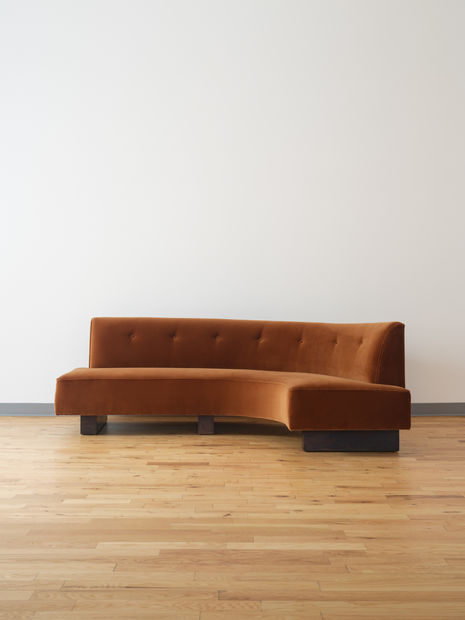 BOOKSHELF, 1950s Designed by Joaquim Tenreiro in the 1950s, this bookshelf is a rare example of his refined approach to...