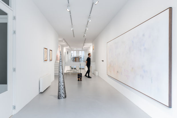 AMSTERDAM CHAPTER For the Amsterdam chapter of Jumeler, DMW Gallery presents a vibrant cross-section of its program, featuring the works...