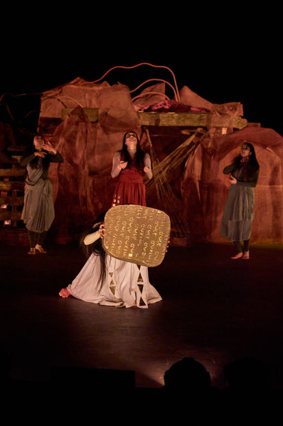 Khan joins forces with AlDowayan to create a cross-cultural performance piece. Fourteen dancers combine the traditional Indian classical dance underpinning...