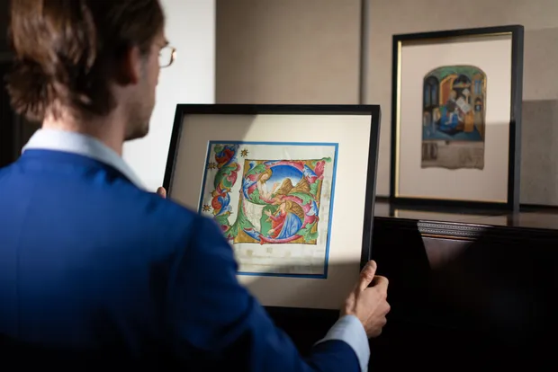 We provide serious expertise on artworks, following the principles of connoisseurship, before sharing the result of our research in the...