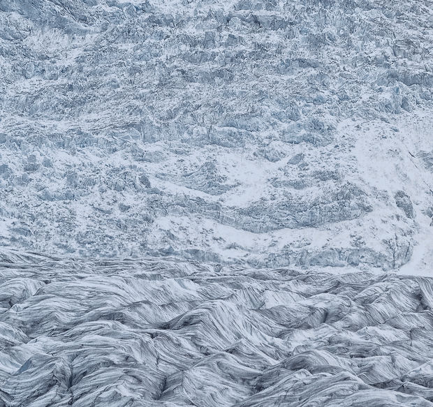 IN FRAGMENTATION, IN TRANSIT, IN SILENCE, IN OIL, In Conversation Text by Hattie Morrison Written in dialogue with Helen Booth’s...