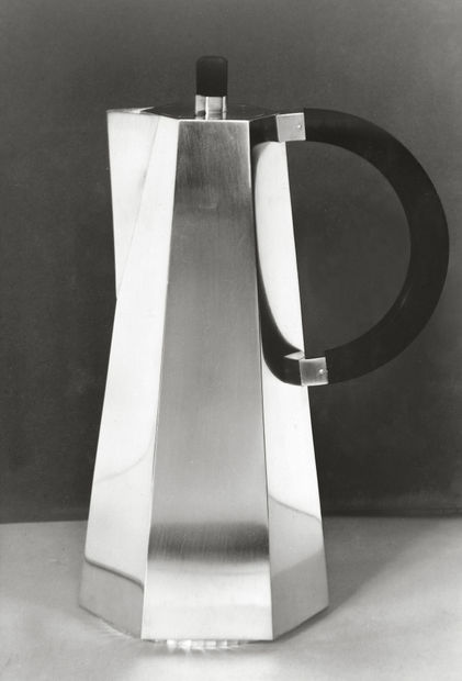 The exhibition marks the debut of Wiwen Nilsson&rsquo;s groundbreaking rock crystal jewellery designs and his artistic acceptance in Sweden. An...