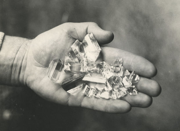 Wiwen Nilsson holding rock crystals.
