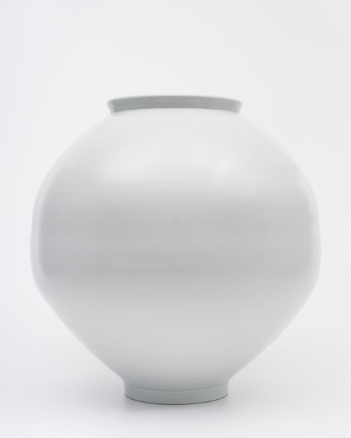 Kim Yikyung (b.1935, Chongjin, Korea; resides and works in Seoul) is a pioneering figure in contemporary Korean ceramics. She belongs...