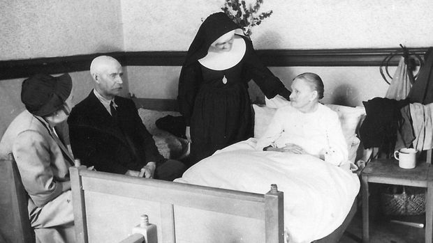 Derneburg remained in the Muenster family for another 75 years. During the Second World War it became a military hospital,...